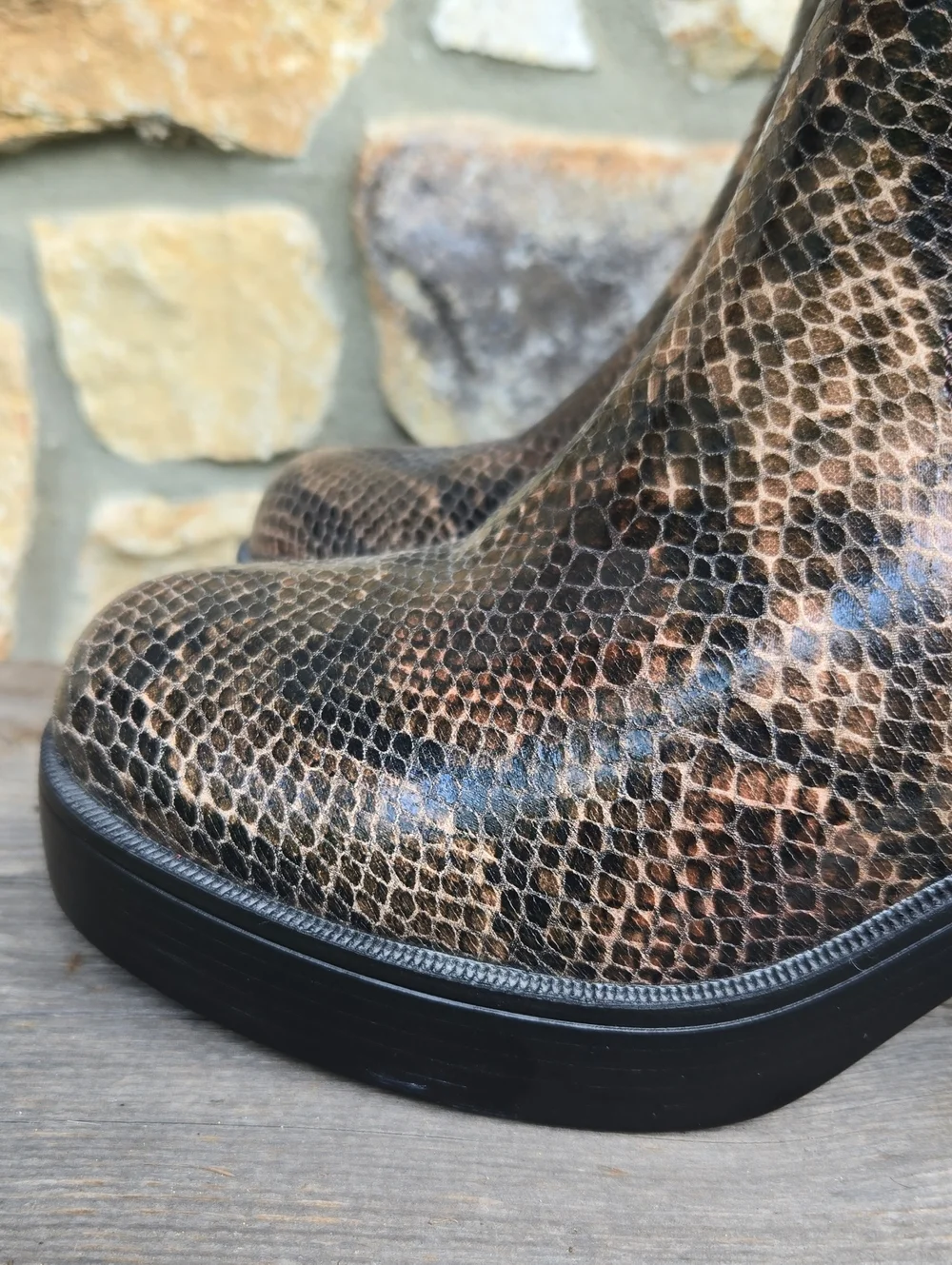 Urban Outfitters Brown Faux Snakeskin Chunky Heel Platform Boots Size 8 Animal